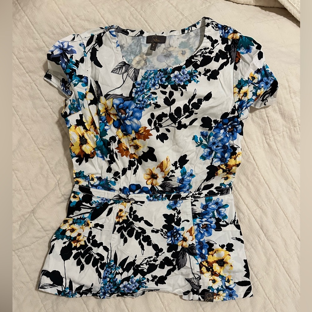 Jaanuu scrub top
